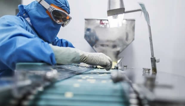 Producir medicinas resulta 10% más caro que productos importados